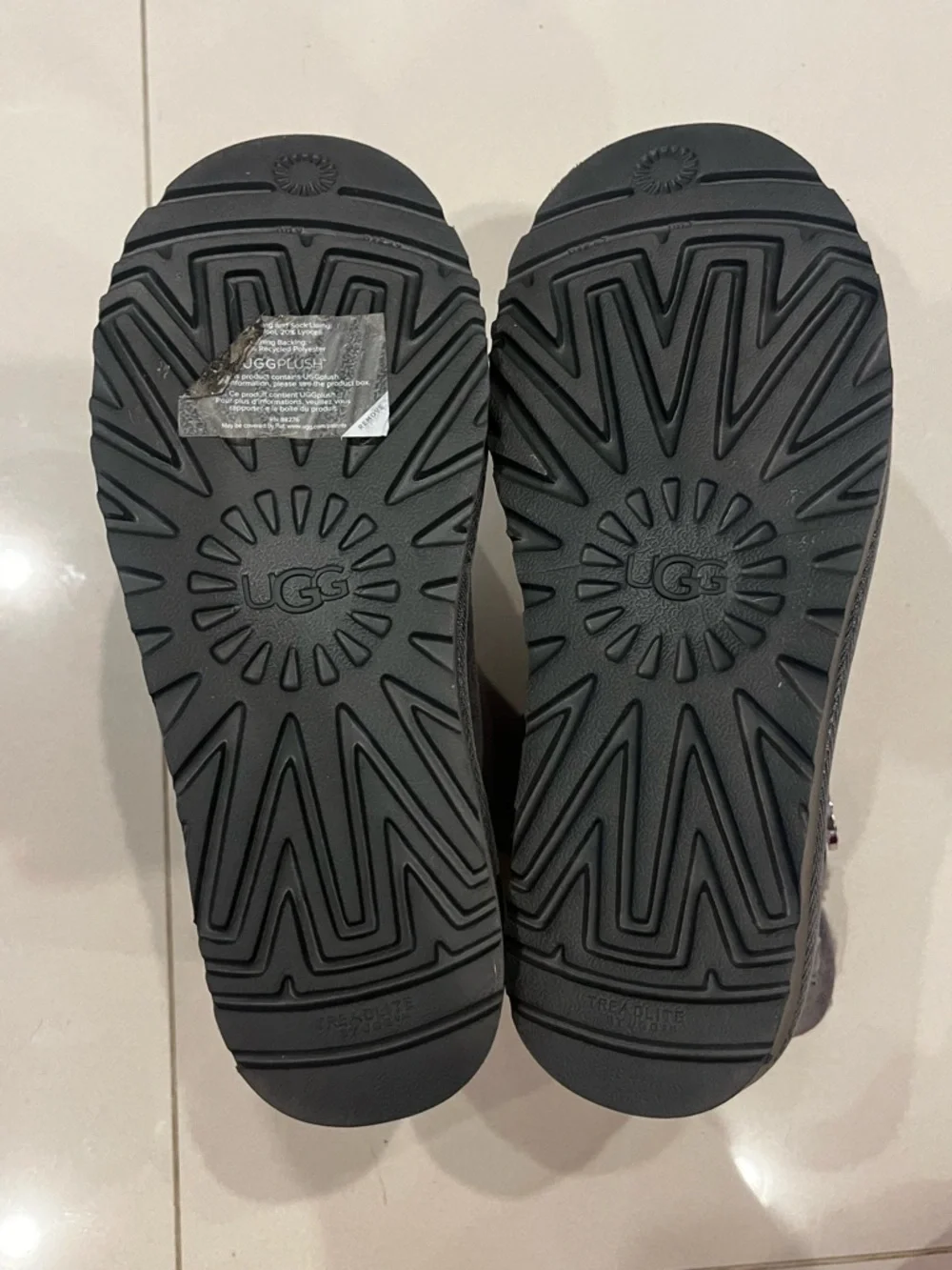 New UGG MINI BAILEY BUTTON CRYSTALS CHARCOAL BOOTS
